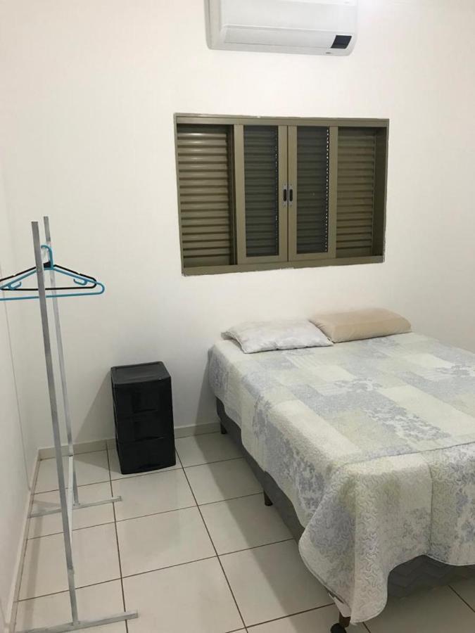 Villa Bela Casa Com Churrasqueira E Estacionamento Olímpia Exterior foto
